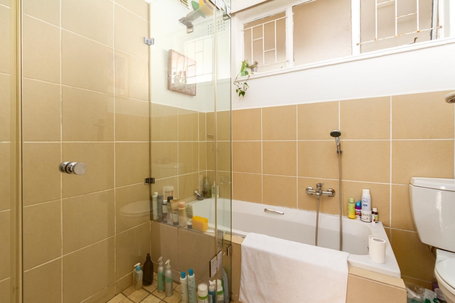 To Let 1 Bedroom Property for Rent in Sea Point Western Cape